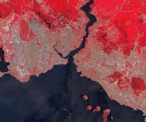 بيانات انعكاسية من لاندسات(Landsat): على الطاير وبين يديك